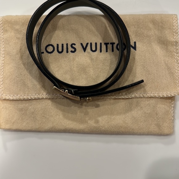 Louis Vuitton double wrap Leather Buckle bracelet - Picture 4 of 5
